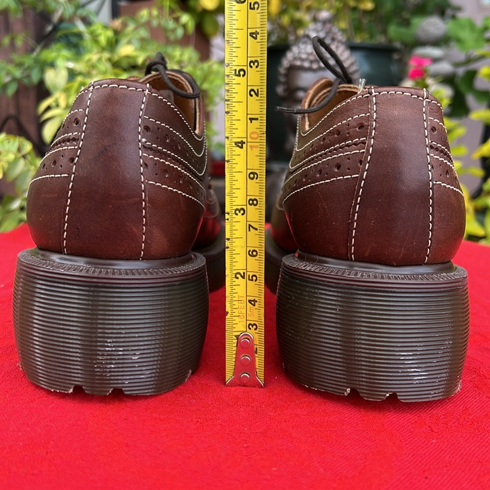 🏴 Vintage Dr. Martens MIE Platform Babydoll Brogue Brown Wingtips UK 7 - Picture 11 of 17